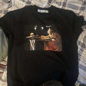 Off white t shirt